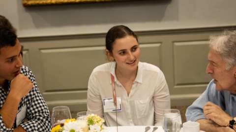 Undergraduate fellows share dinner discussion with a member of the Faculty Committee