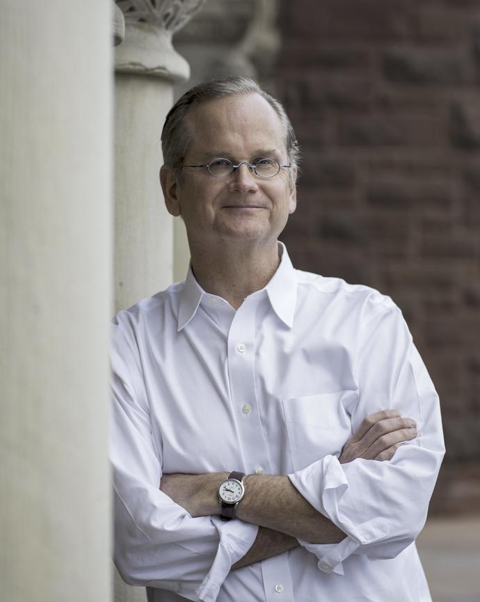Lessig headshot